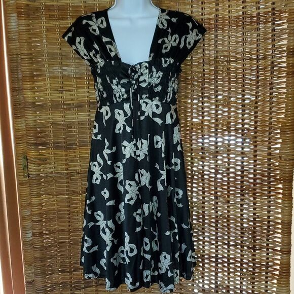 Betsey Johnson Dress 6 - Picture 1 of 8